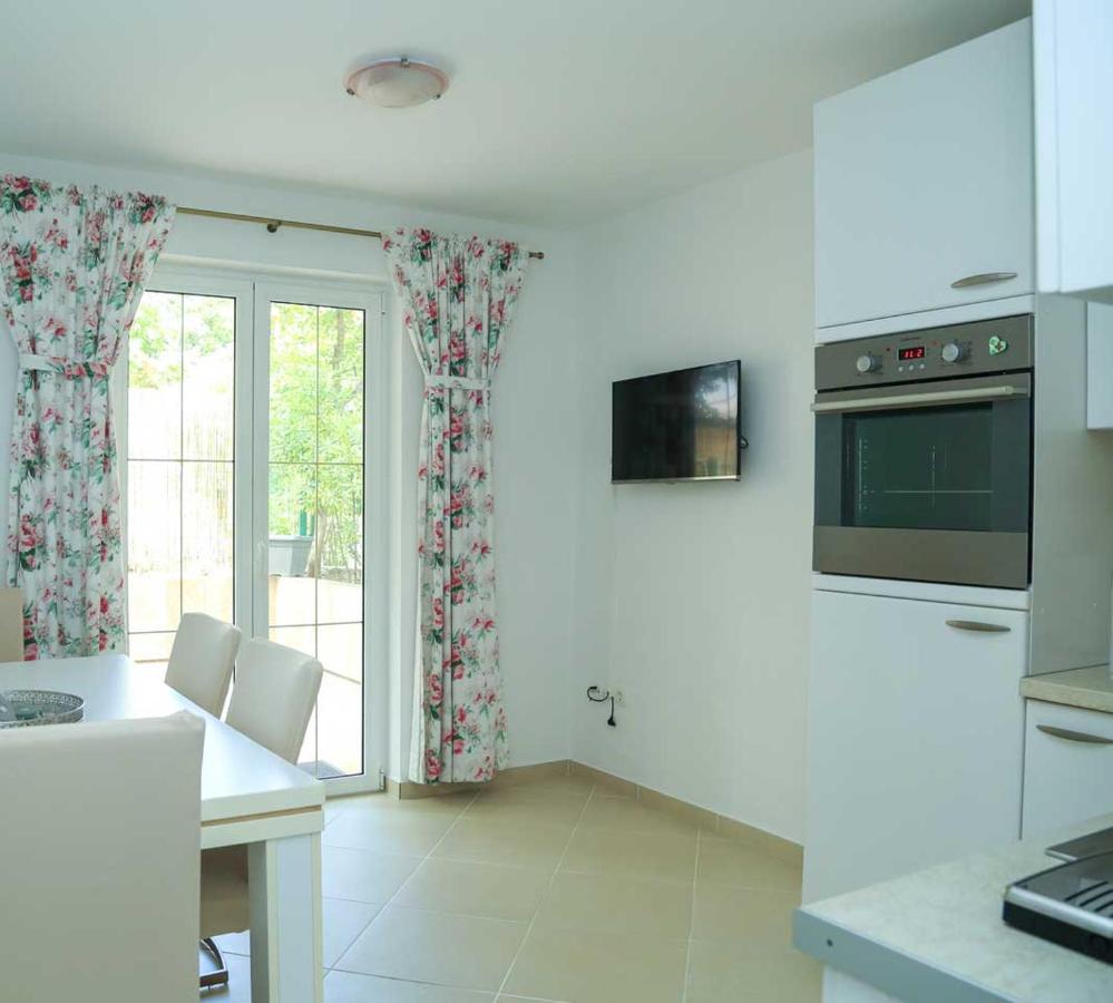 Adrian-Apartments-51511-Malinska-Otok-Krk Primorska 21 Exterior foto